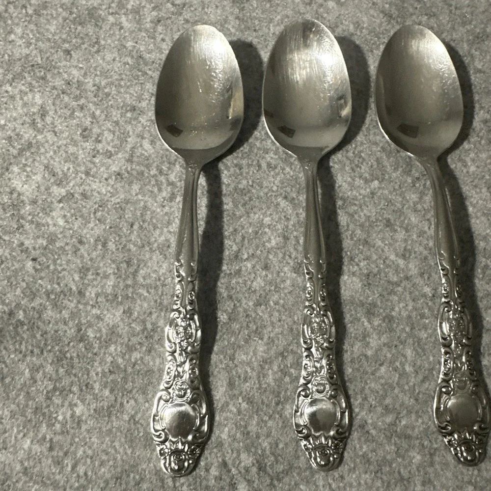 5 International Stainless Korea VERONA Pattern Tablespoons‎